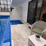Tulum-Onebedroom-Fastwifi-Pooltable-Privatetub